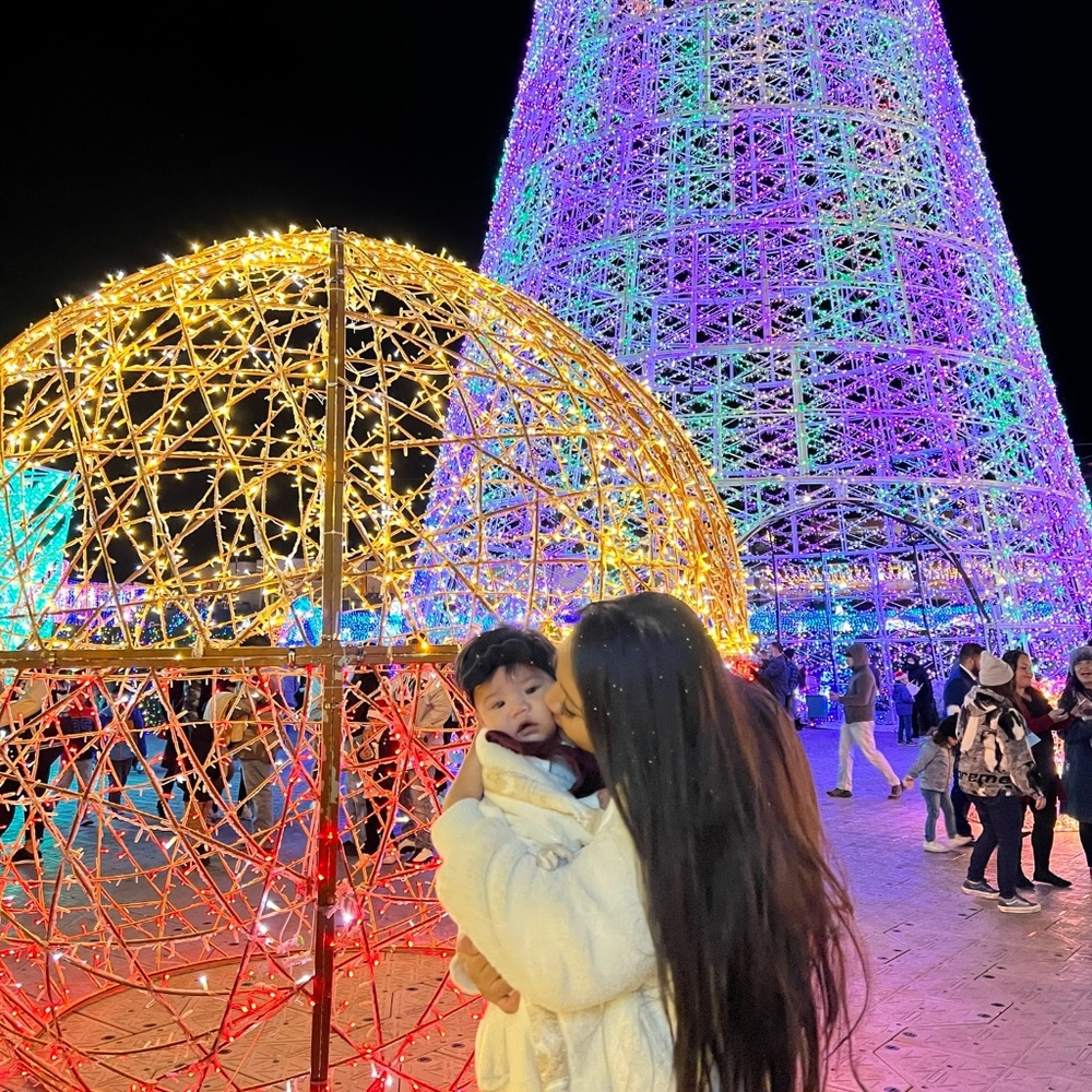 Meet your Posher, Caia